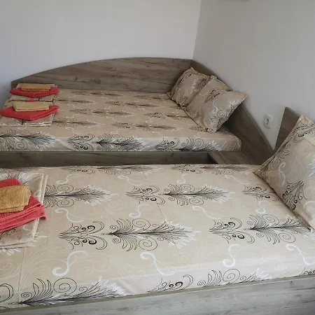Guestrooms Stoyanovi בית הארחה