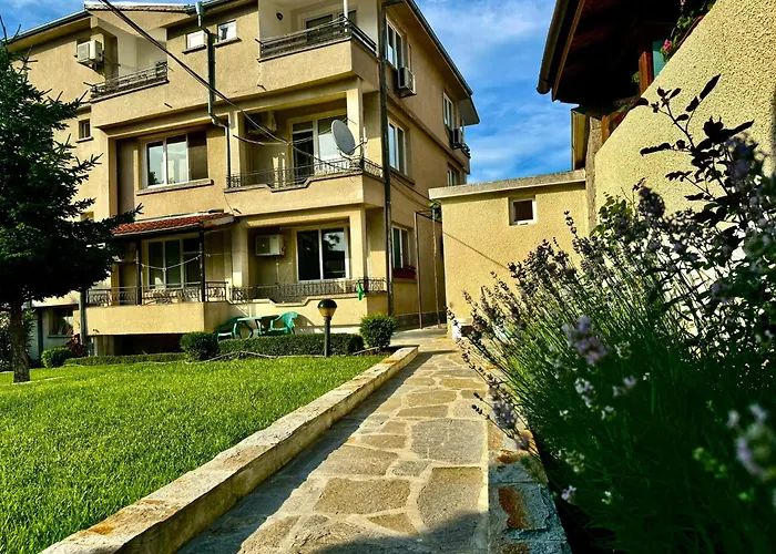 Guestrooms Stoyanovi Casa de hóspedes 3*