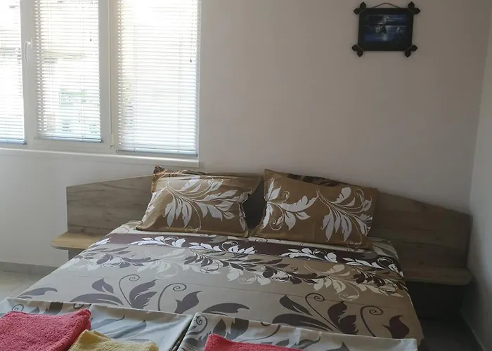 Guestrooms Stoyanovi 3* Chernomorets