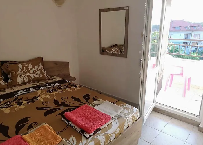 Guestrooms Stoyanovi Casa de hóspedes Chernomorets