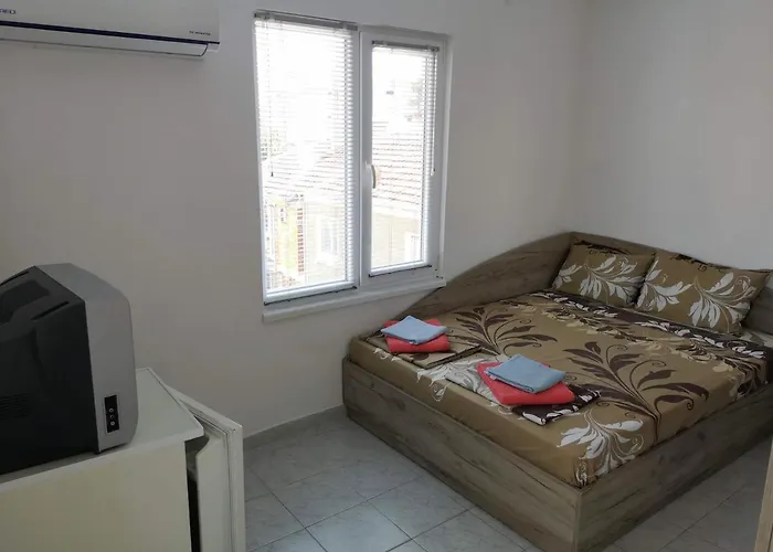 Guestrooms Stoyanovi Chernomorets