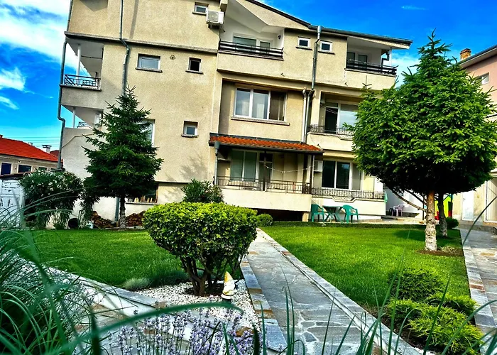 게스트하우스 Guestrooms Stoyanovi